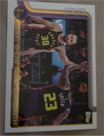 2025-26 Topps #291 Dubs Nation: Dubs Show Their Strength — front