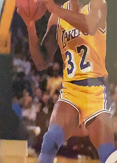 1993-94 Fleer #32 Magic Johnson — front