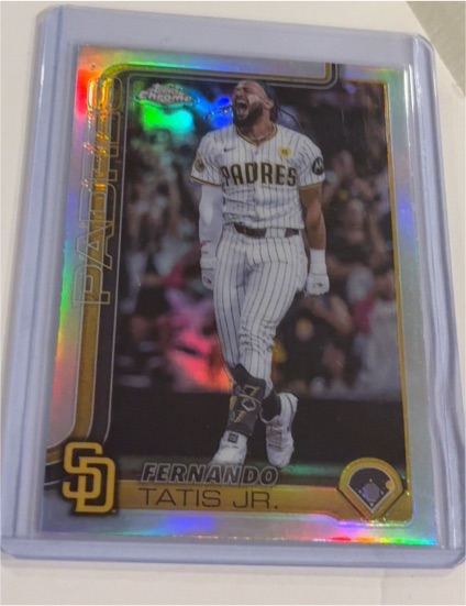 2025 Topps Chrome #159 Fernando Tatis Jr. — front