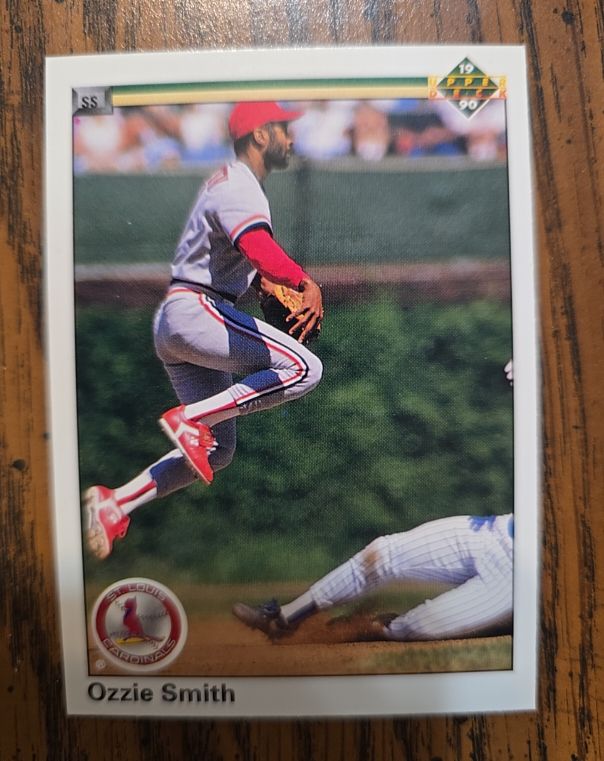 1990 Upper Deck #225 Ozzie Smith — front