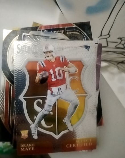 2024 Panini Select #3 Drake Maye Select Certified Rookies — front