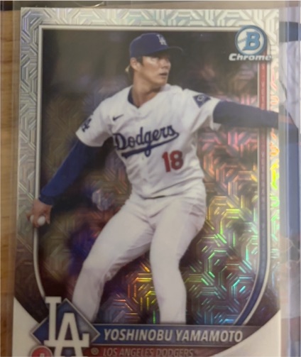 2025 Bowman Chrome #18 Yoshinobu Yamamoto — front