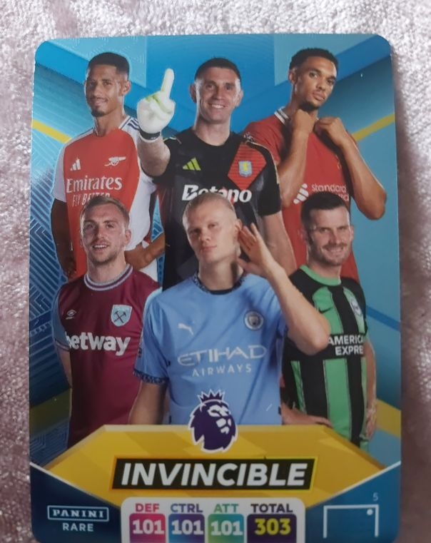 2025 Panini Adrenalyn XL Premier League #5 Invincible — front