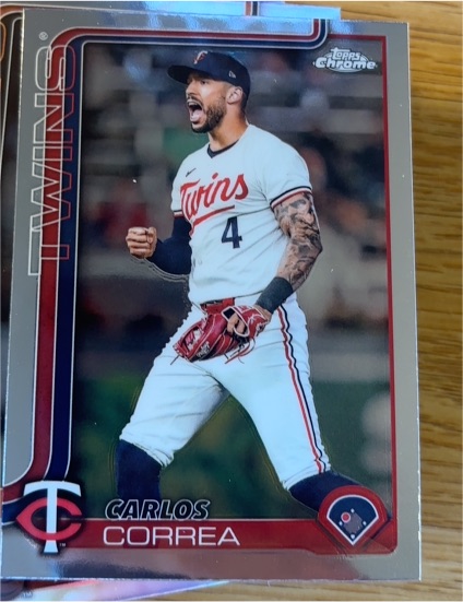 2025 Topps Chrome #204 Carlos Correa — front