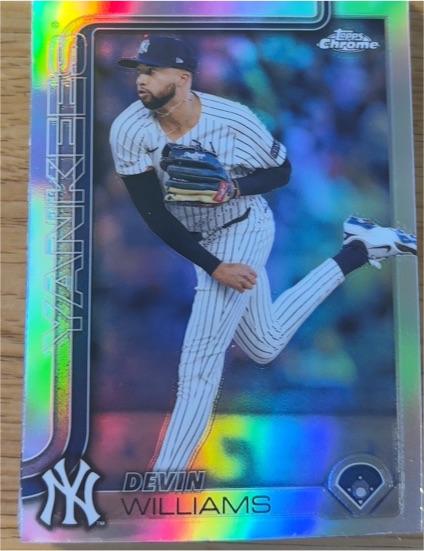 2025 Topps Chrome #153 Devin Williams — front