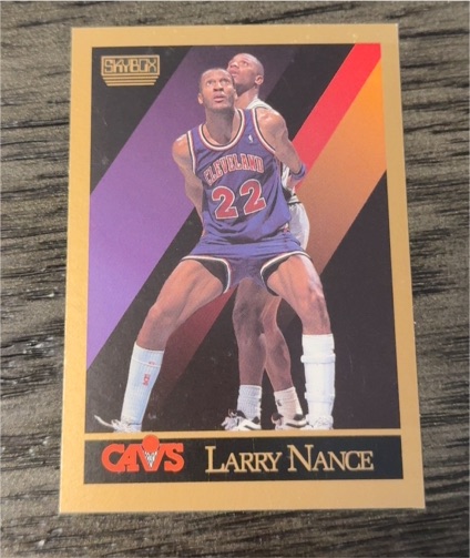 1990-91 SkyBox #55 Larry Nance — front