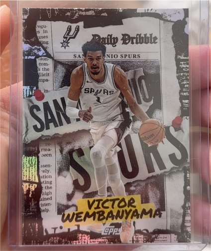 2025-26 Topps #DD-11 Victor Wembanyama The Daily Dribble — front