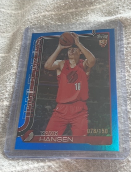 2025-26 Topps #216 Yang Hansen — front