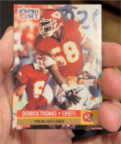 1991 Pro Set #19 Derrick Thomas — front
