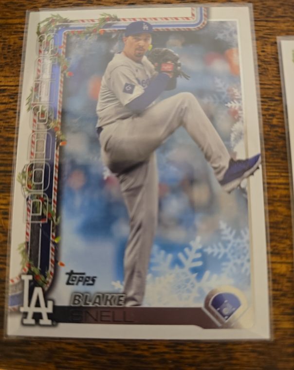 2025 Topps Holiday #H135 Blake Snell — front