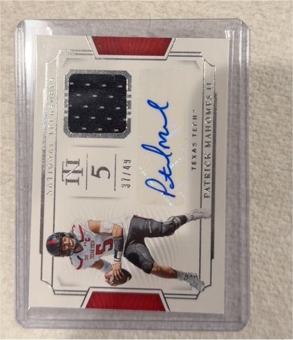 2019 Panini National Treasures #5 Patrick Mahomes II — front