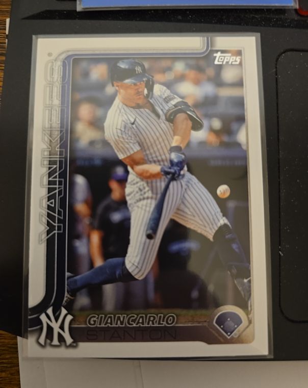 2025 Topps Series 1 #262 Giancarlo Stanton — front