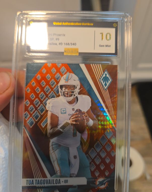 2023 Panini Phoenix #9 Tua Tagovailoa — front
