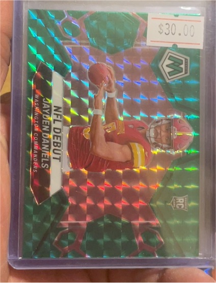 2024 Panini Mosaic NFL Debut #272 Jayden Daniels Green Mosaic Prizm — front