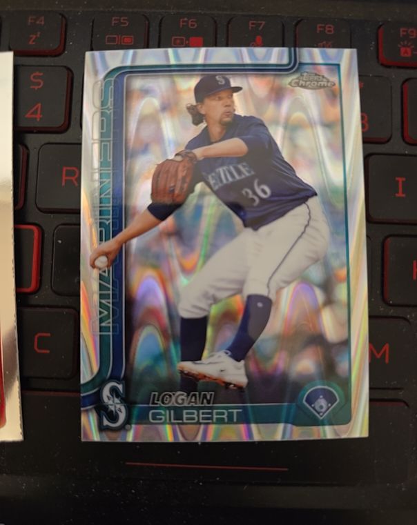 2025 Topps Chrome #11 Logan Gilbert — front
