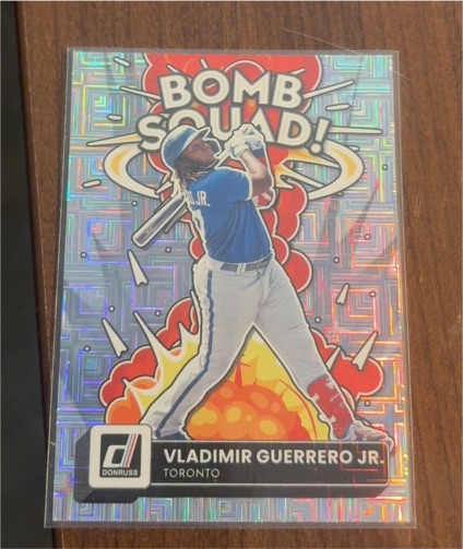 2022 Donruss Bomb Squad #BS-2 Vladimir Guerrero Jr. — front