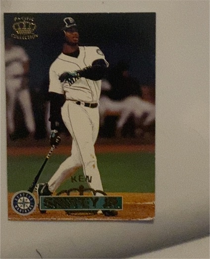 1996 Pacific Crown Collection #410 Ken Griffey Jr. — front