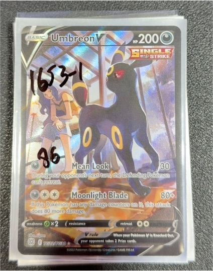 2022 Pokémon Brilliant Stars #TG22 Umbreon V — front
