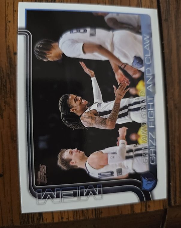 2025-26 Topps #298 Grit and Grind: Grizz Fight and Claw — front