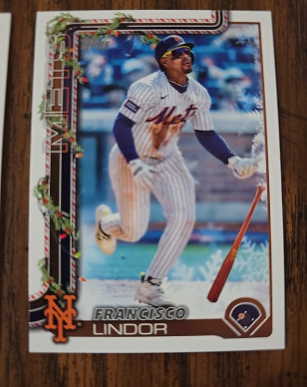 2025 Topps Holiday #H171 Francisco Lindor — front