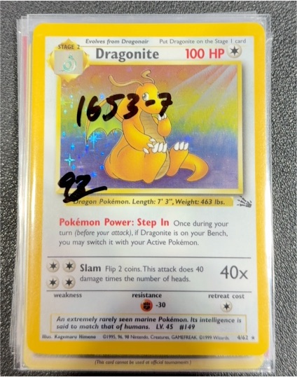 1999 Pokémon Fossil #4 Dragonite — front