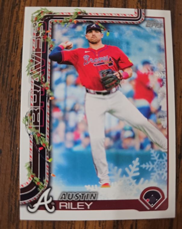 2025 Topps Holiday #H86 Austin Riley — front