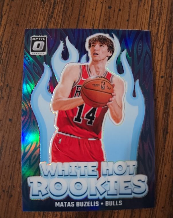 2024-25 Donruss Optic #10 Matas Buzelis White Hot Rookies Purple Prizm — front
