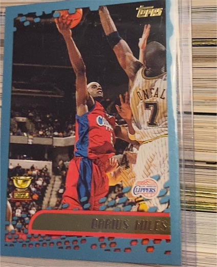 2001-02 Topps #17 Darius Miles — front