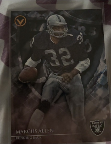 2014 Topps Valor #111 Marcus Allen — front