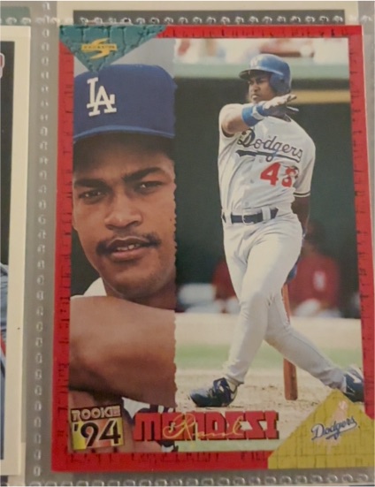 1994 Score Rookie & Traded #RT82 Raul Mondesi — front