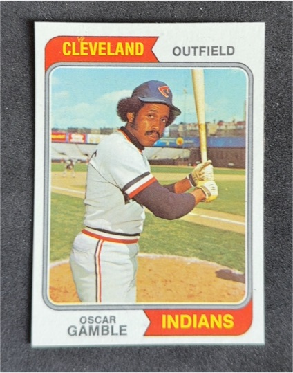 1974 Topps #152 Oscar Gamble — front