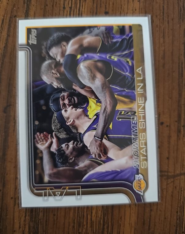 2025-26 Topps #293 Showtime! Stars Shine in LA LeBron James — front