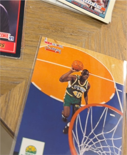 1993 Hoops Scoops #HS25 Shawn Kemp — front