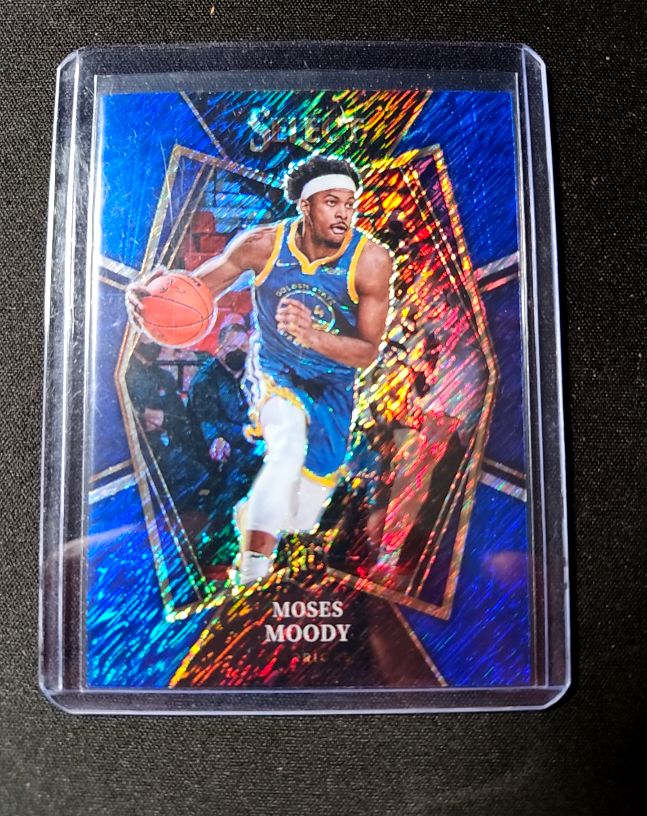 2021-22 Panini Select #187 Moses Moody Premier Level Blue Shimmer Prizm Rookie Card — front