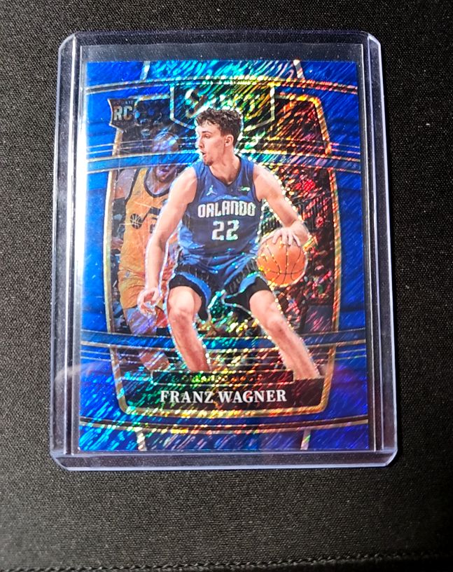 2021-22 Panini Select #15 Franz Wagner Blue Shimmer Prizm Rookie — front