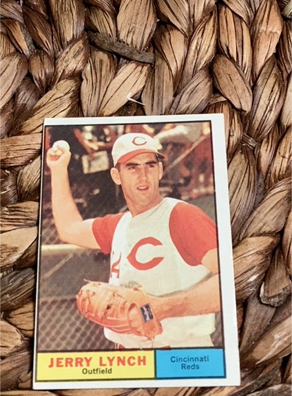 1961 Topps #97 Jerry Lynch — front