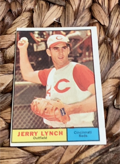 1961 Topps #97 Jerry Lynch — front