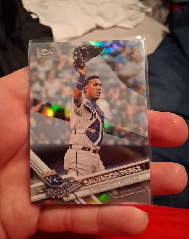 2017 Topps Chrome #162 Salvador Perez — front