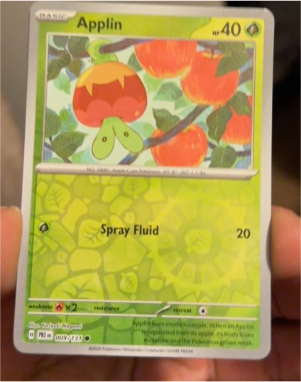 2025 Pokémon #009 Applin — front