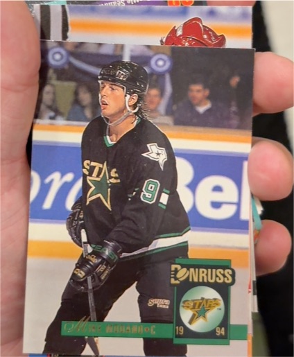 1993-94 Donruss #19 Mike Modano — front