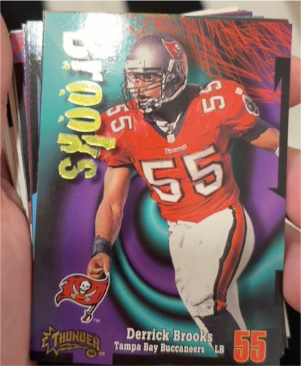 1998 SkyBox Thunder #187 Derrick Brooks — front
