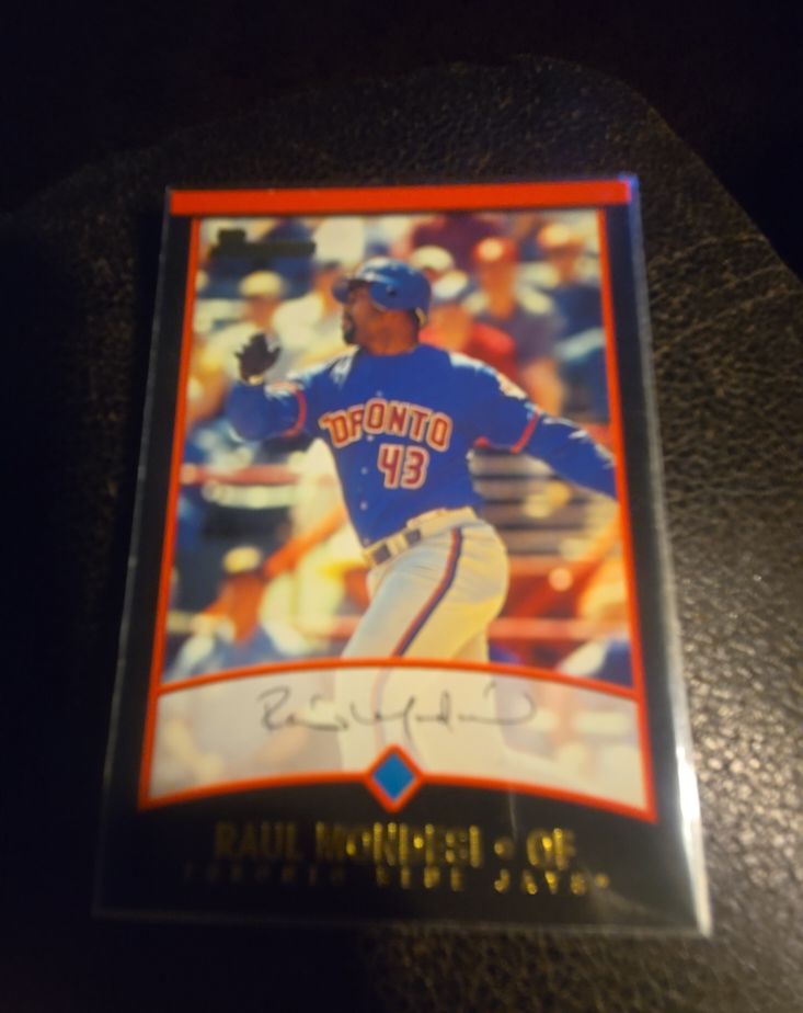 2001 Bowman #71 Raul Mondesi — front