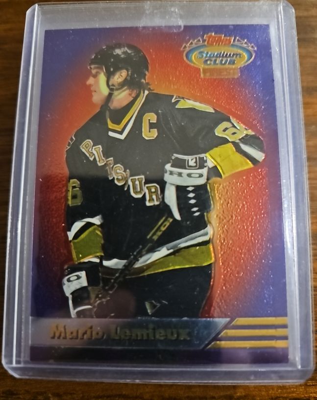 1993-94 Topps Stadium Club #10 Mario Lemieux — front