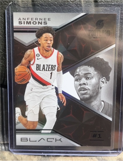 2022-23 Panini Black #1 Anfernee Simons — front