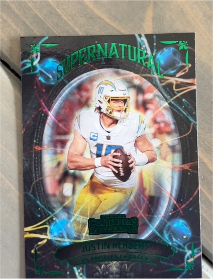 2022 Panini Contenders Supernatural #SN-JHE Justin Herbert — front