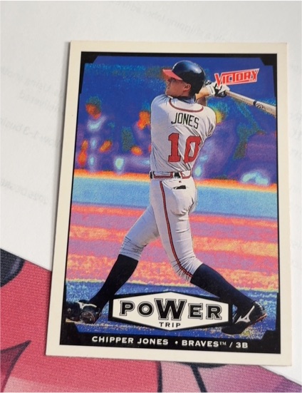 1999 Upper Deck Victory #29 Chipper Jones — front