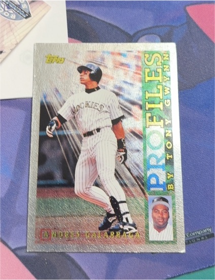 1996 Topps Profiles #NL-12 Andres Galarraga — front