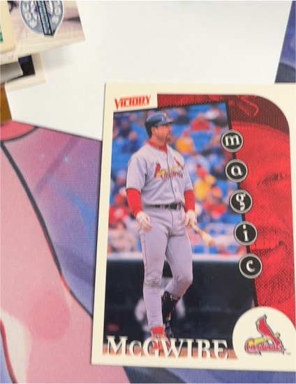 1999 Upper Deck Victory #430 Mark McGwire — front