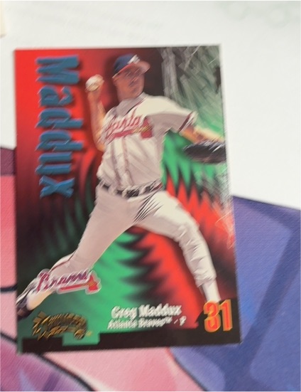 1998 Skybox Circa Thunder #31 Greg Maddux — front