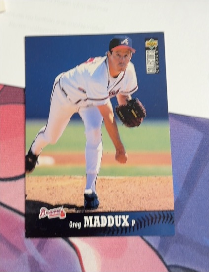 1997 Upper Deck Collector's Choice #266 Greg Maddux — front